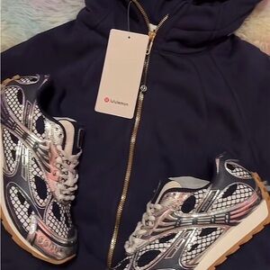 lululemon athletica Women's navy blue and Silver bottega veneta